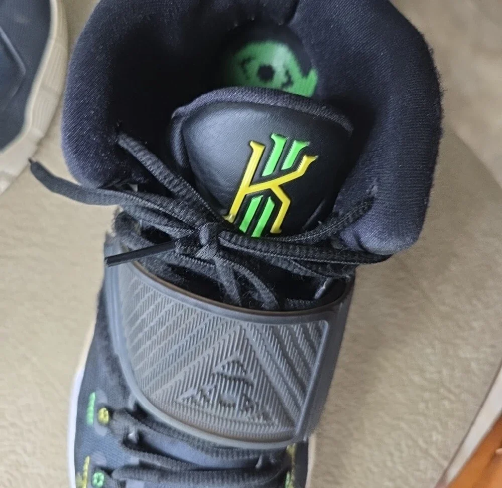 Nike Black and Neon Green Kyrie Youth Basketball Shoes Item#1074